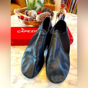Capezio Leather “ E-series” Jazz Shoes Size 5M